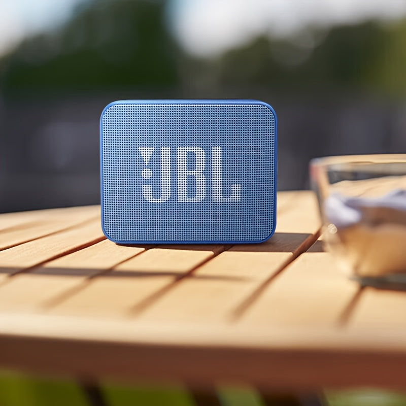 JBL GO ESSENTIAL Музыкальный Золотой Кирпич Молодежная Версия Портативная Беспроводная Акустика с мощным басом. Совместима с мобильными устройствами, подходит для дома, автомобиля, активного отдыха, кемпинга и