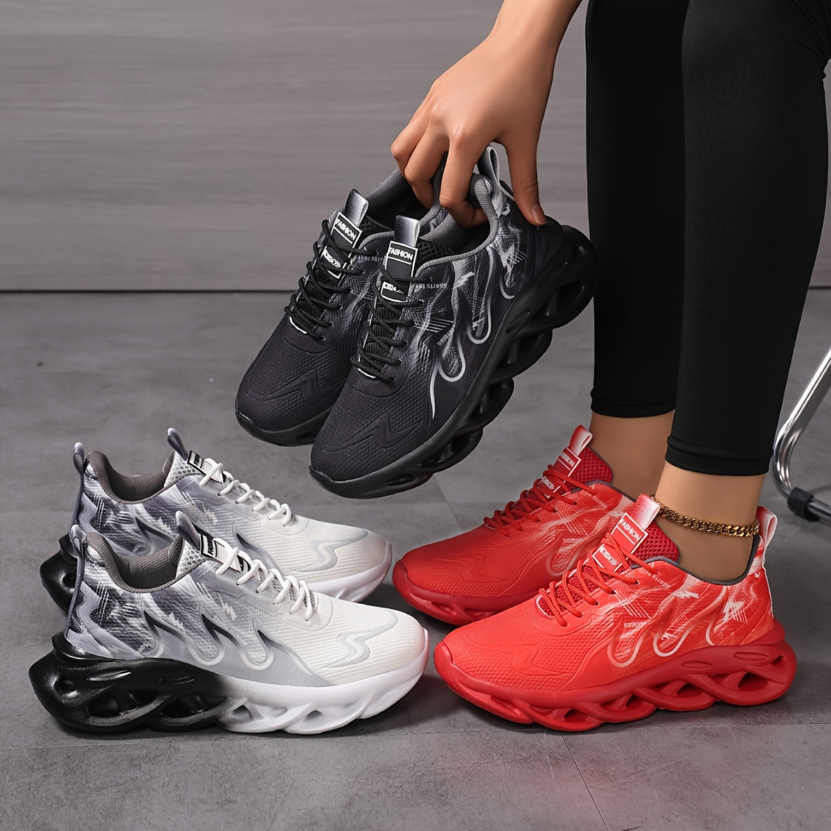 Women's fashion sneakers with breathable mesh fabric, round toe, low top, lace-up design, shock-absorbing soft sole, suitable for all seasons. Ideal for jogging and travel with a solid