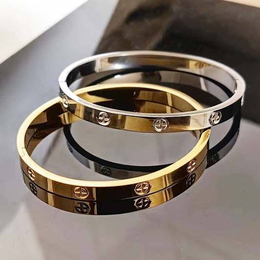 Timeless cross-border fashion delicate titanium steel bracelet, perfect for those with a unique sense of style. This simple and elegant hand circle is designed to never fade, exhibiting a cross temperament suitable for both men and women. Crafted from