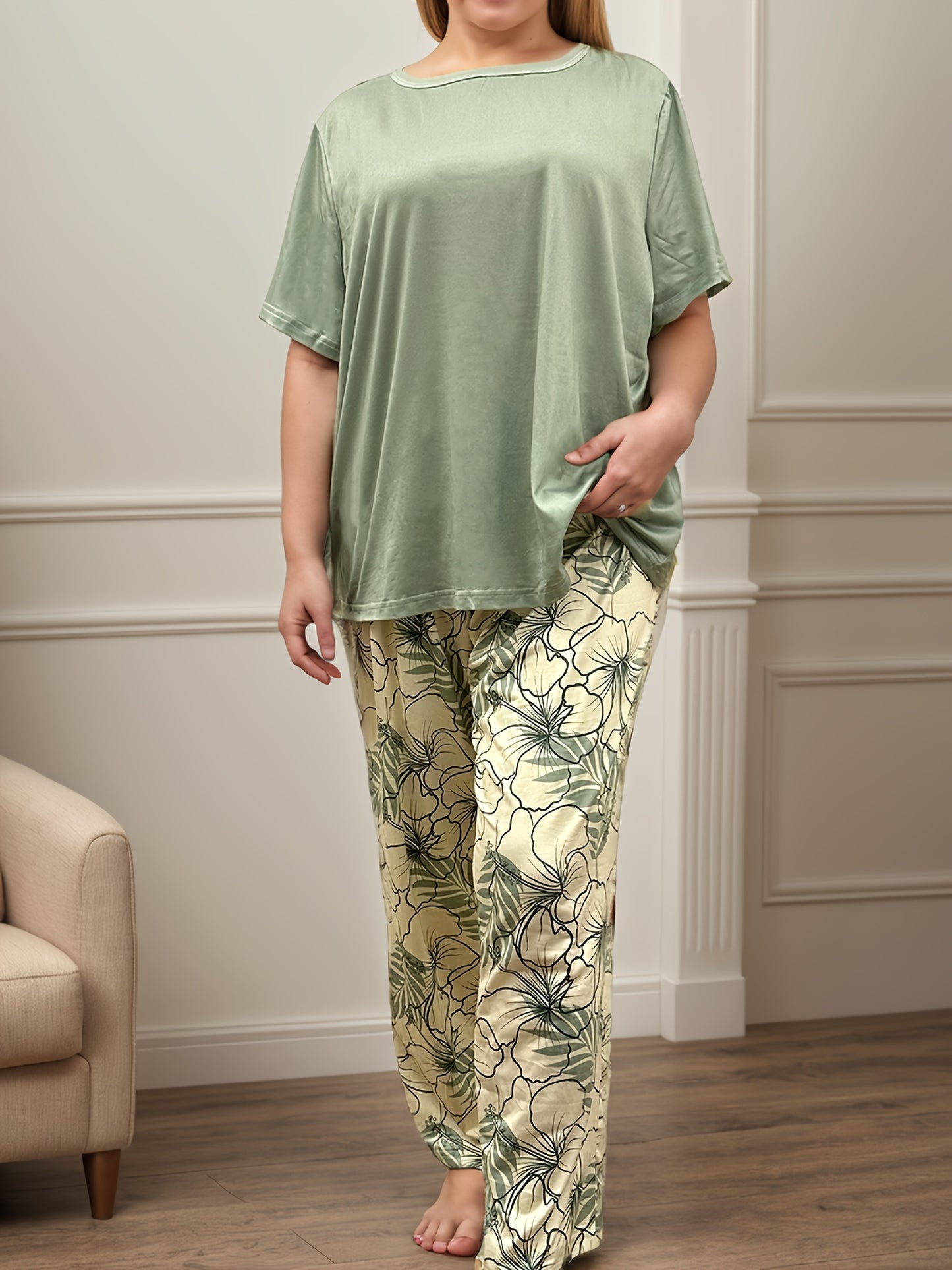 Women's Casual Green T-shirt and Floral Long Pants Pajama Set for plus size