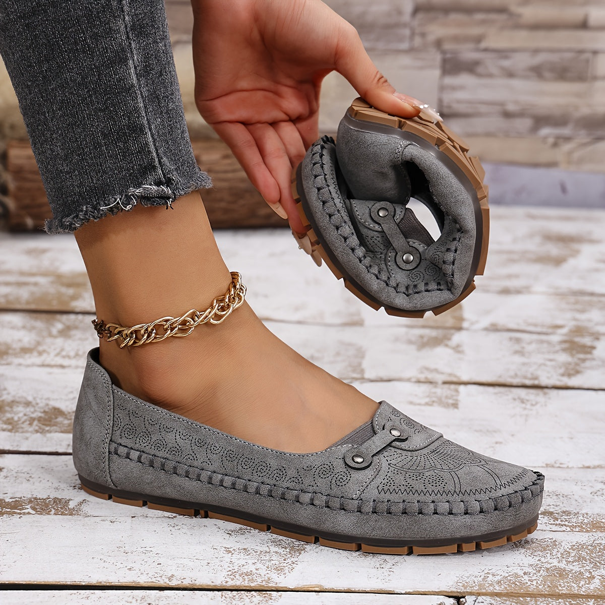 Stylish slip-on shoes with large retro metal buckle, lightweight and comfortable.