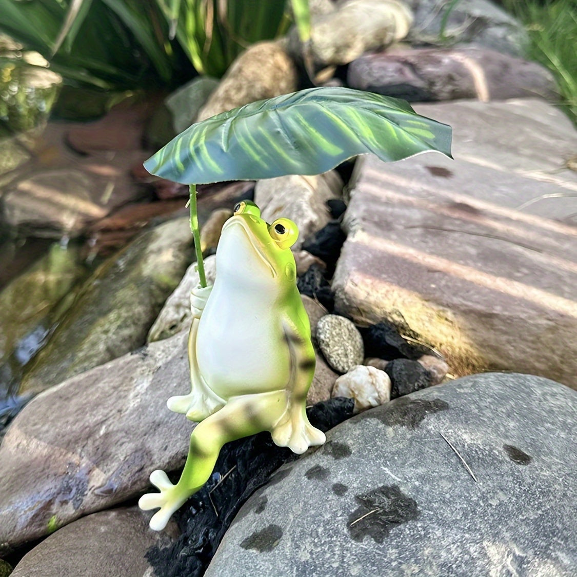 Ideal for fish ponds, aquariums, and home décor - Resin Frog with Leaf Umbrella.