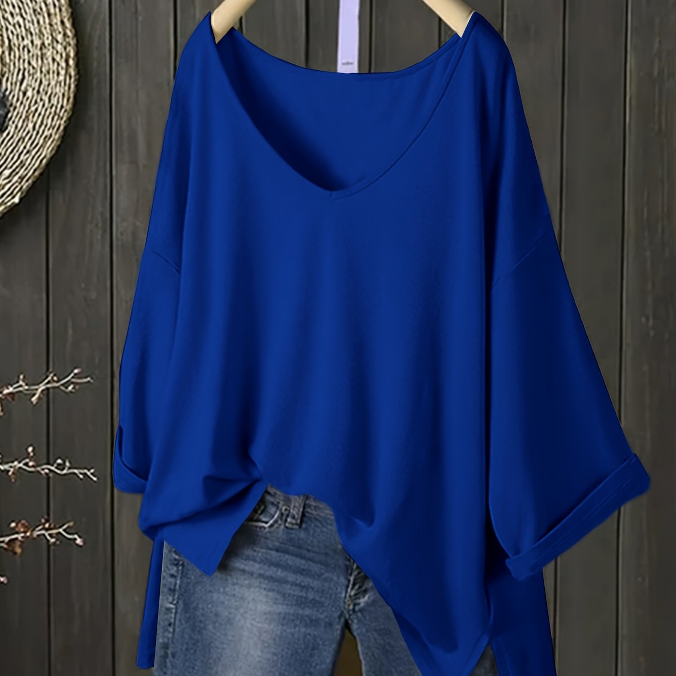 Stylish V-Neck Knit T-Shirt in Polyester, Solid Color, Slight Stretch, All Seasons, 180 g/m²