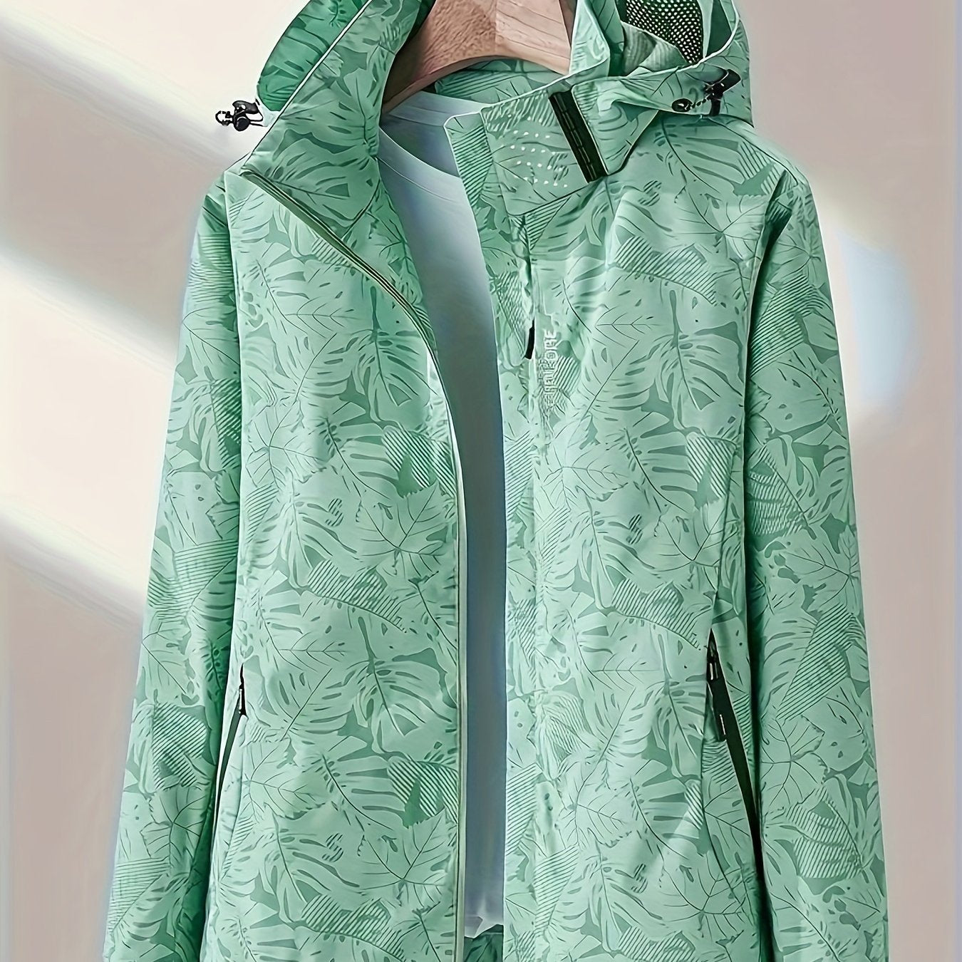 Women's Camouflage Outdoor Jacket with Removable Hood