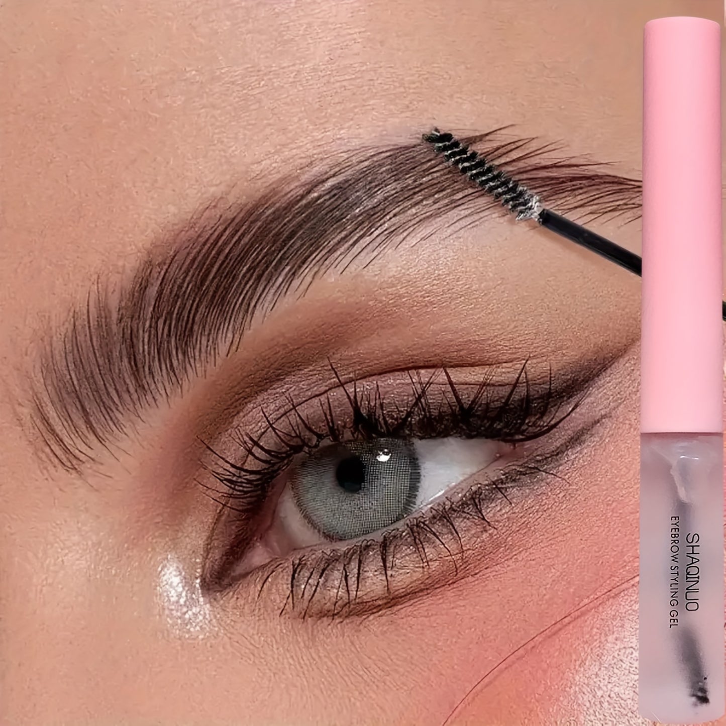 Long-lasting, sweat-proof eyebrow gel for all skin types, with a lightweight, non-greasy formula.