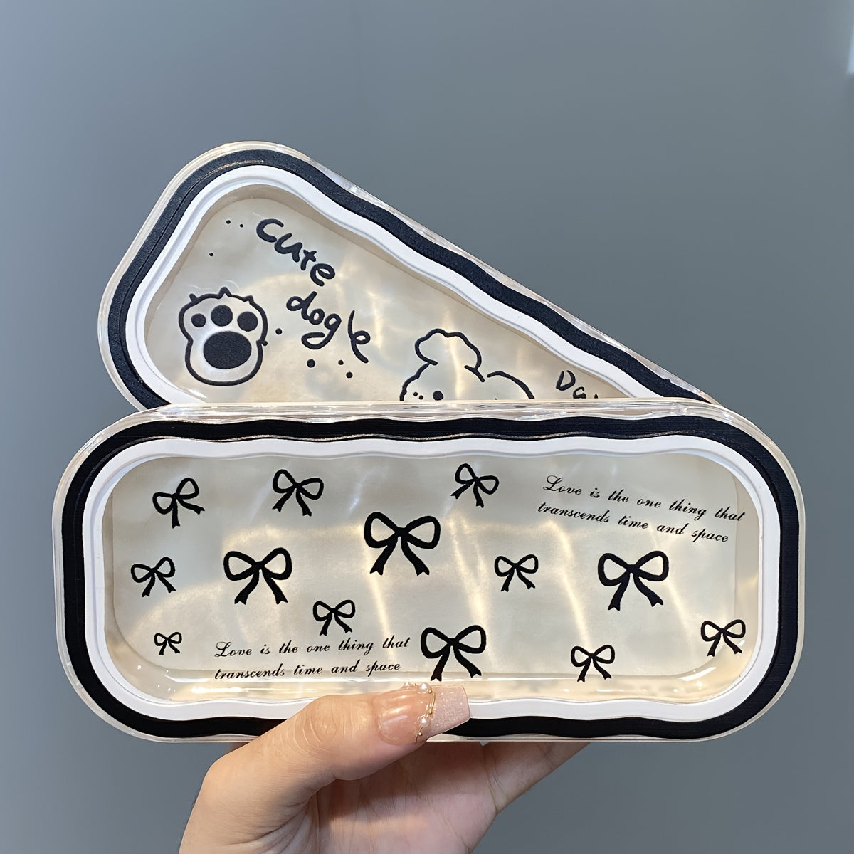 Protect your eyeglasses in style with the Bow Pattern Protective Eyeglass Case. This durable plastic case is designed for lightweight portability and features anti-pressure technology. Ideal for storing myopia eyewear and glasses, this case is part of