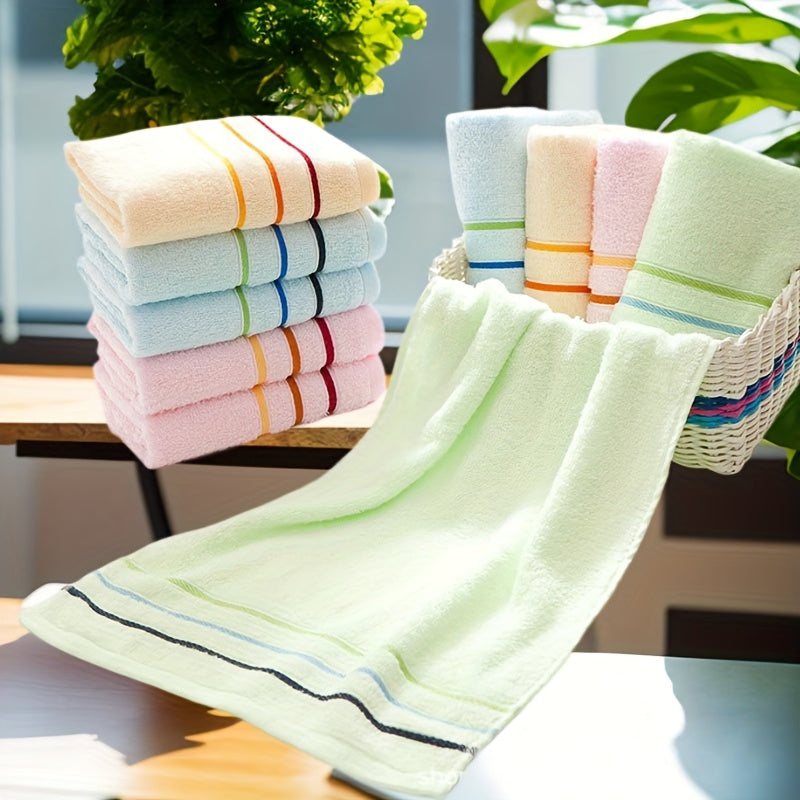 SoftTouch 100% Cotton Towel, Super Absorbent, Contemporary Design, Ideal for Christmas, Hand Wash/Dry Clean Safe.