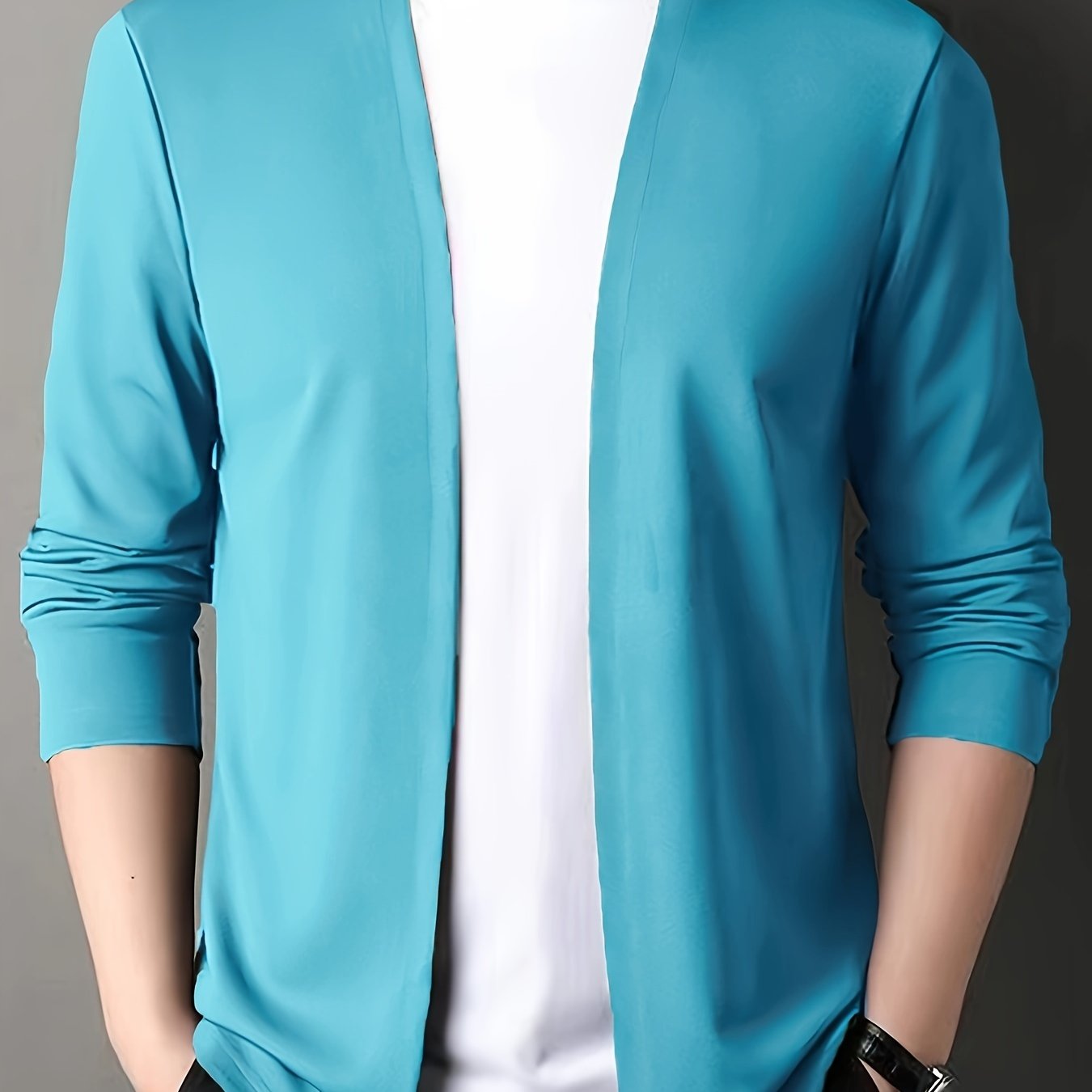 New slim fit cardigan for men, perfect for spring and autumn. Versatile, casual and on-trend.