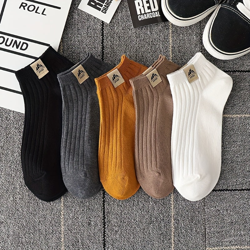 Five pairs of summer thin black and white socks for men and women are breathable, sweat-absorbing, and odor-resistant, making them popular low-cut boat socks for spring and autumn.