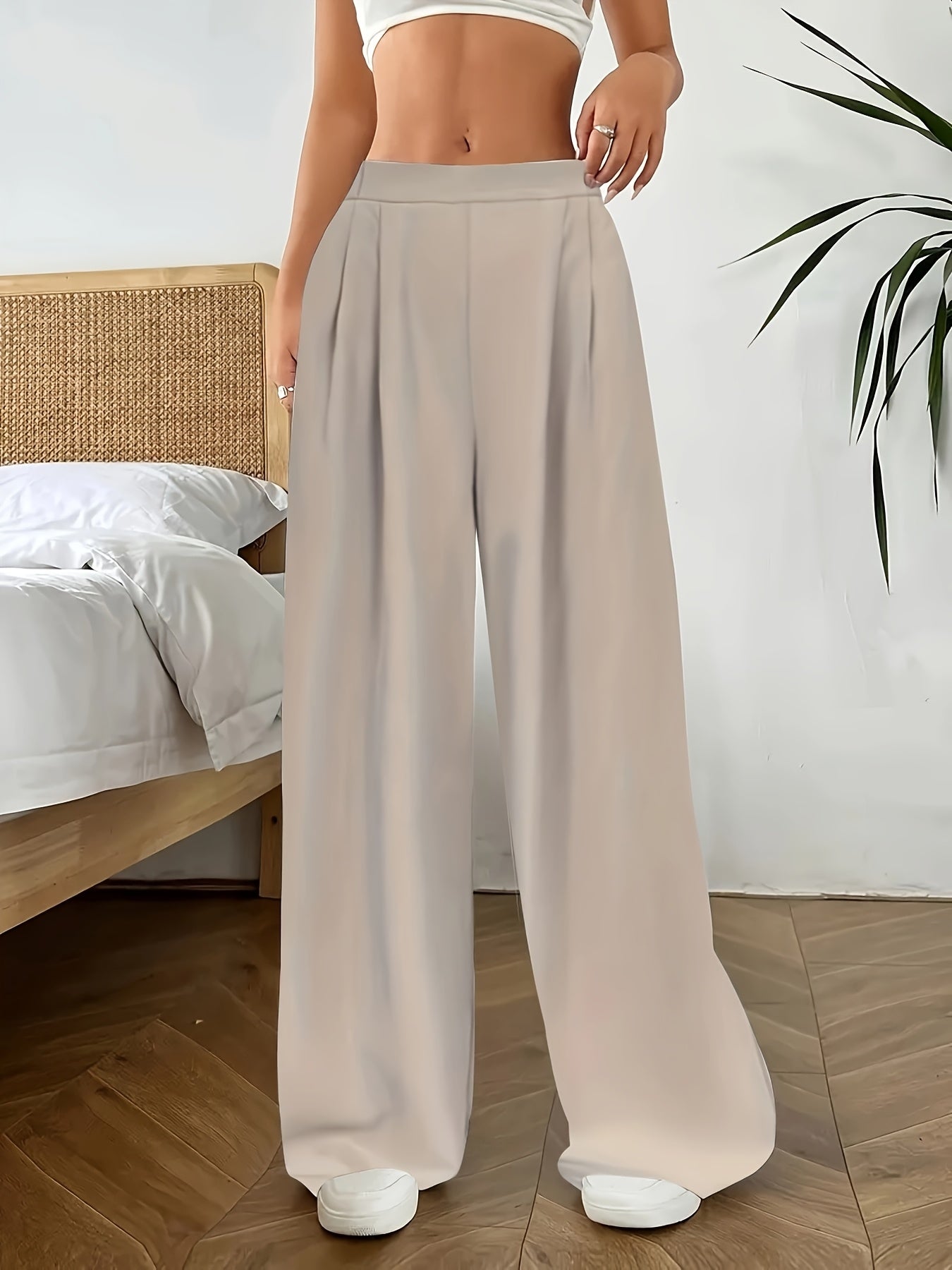 Women's High-Waist Loose Pants with Pleated Detail and Pockets, Machine Washable, Polyester Blend, Glossy Surface Fabric.