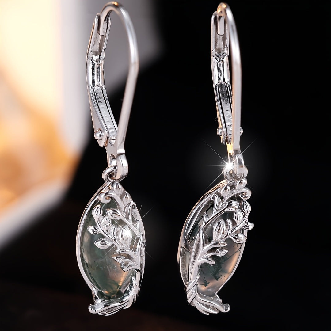 Vintage-inspired water drop shaped water grass agate earrings for women, made with 2.8g of pure s925 silver. Comes in a luxurious gift box.