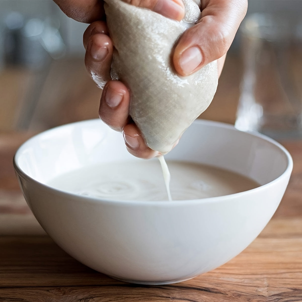 1 piece of reusable cheese cloth bag perfect for straining, making nut milk, cold brew, tea, yogurt, and coffee - Simple to clean and dishwasher safe