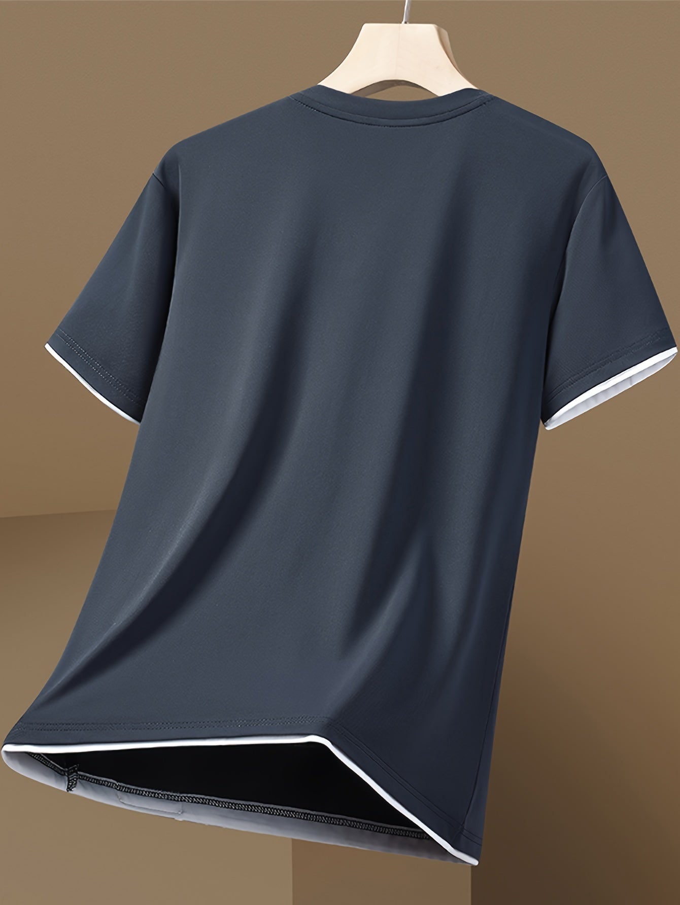 Men's V Neck T-shirt in Matching Colors for Outdoor Wear