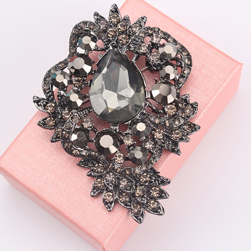 Stylish Rhinestone Brooch Pin - Fashionable Addition to Sweaters, Cardigans & Coats