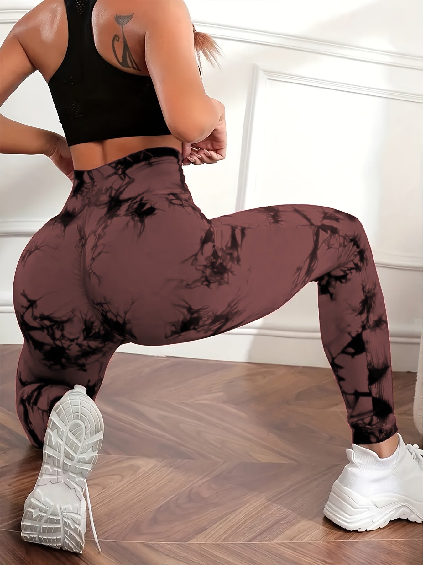 High-waist Peach Lift Tie-Dye Yoga Leggings made of seamless, stretchy & breathable nylon/elastane blend for women. Machine washable.