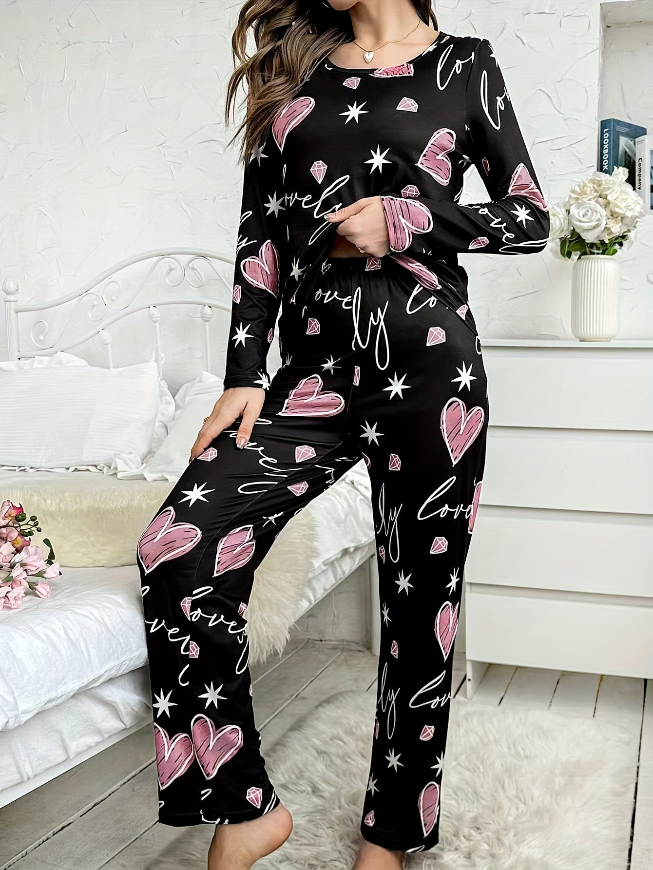 Heart and diamond print lounge set with long sleeve top and pants, women's casual loungewear.