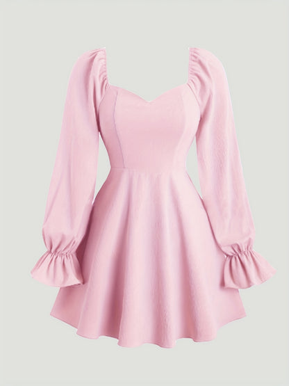 Plus size sweetheart neck dress with long sleeves, A-line cut, for women.