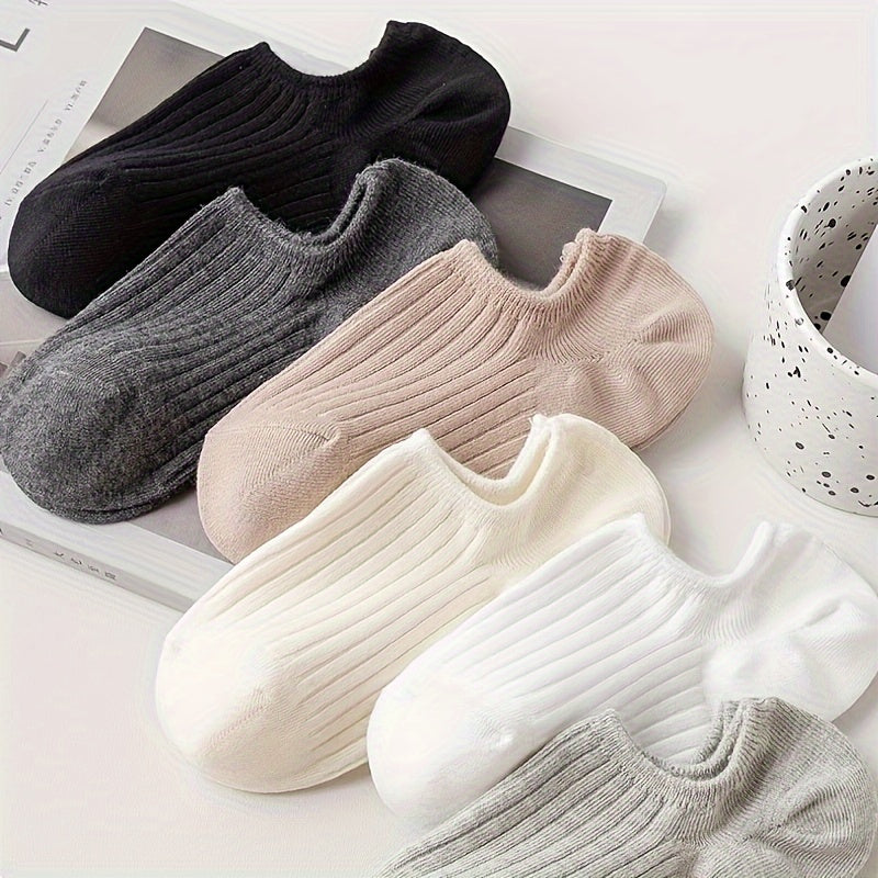 5 pairs of men's invisible socks that are comfortable, breathable, sweat-resistant, and anti-odor.