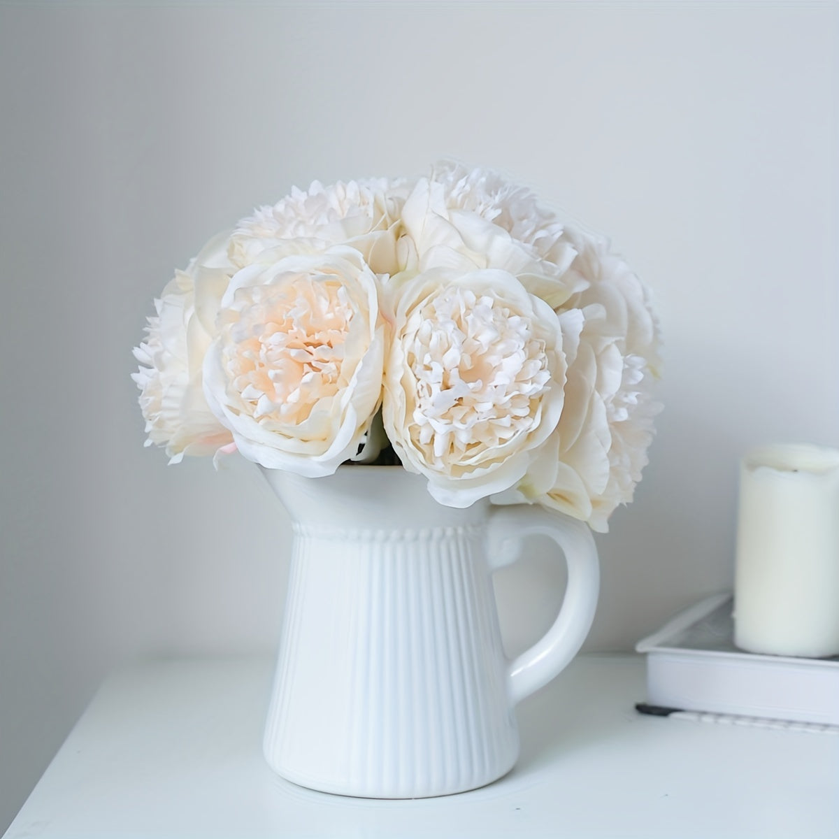 5 artificial white peonies with wire stems, 32cm in length, for various occasions like weddings, home decor, and holidays. Perfect for Valentine's Day, Mother's Day, and National Nurses Day.