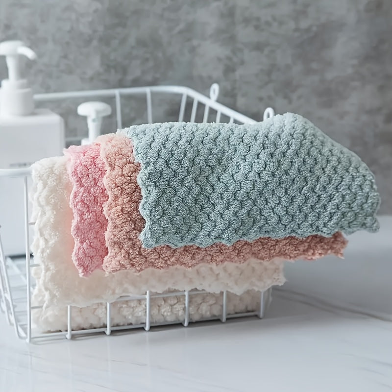 Get a set of 10 high-quality Ultra-Soft Microfiber Cleaning Cloths, perfect for streak-free cleaning of glass, dishes, and windows. These versatile towels are great for use at home or school and make an ideal Christmas gift. Brighten someone's holiday