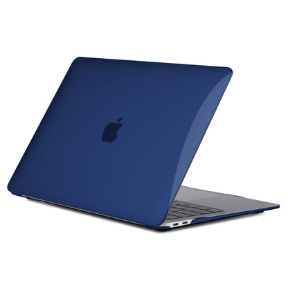 Lightweight, scratch-resistant plastic shell compatible with MacBook Air 33.78 cm, suitable for models released in 2018-2022 (A2337 M1, A2179, A1932) with Touch ID.