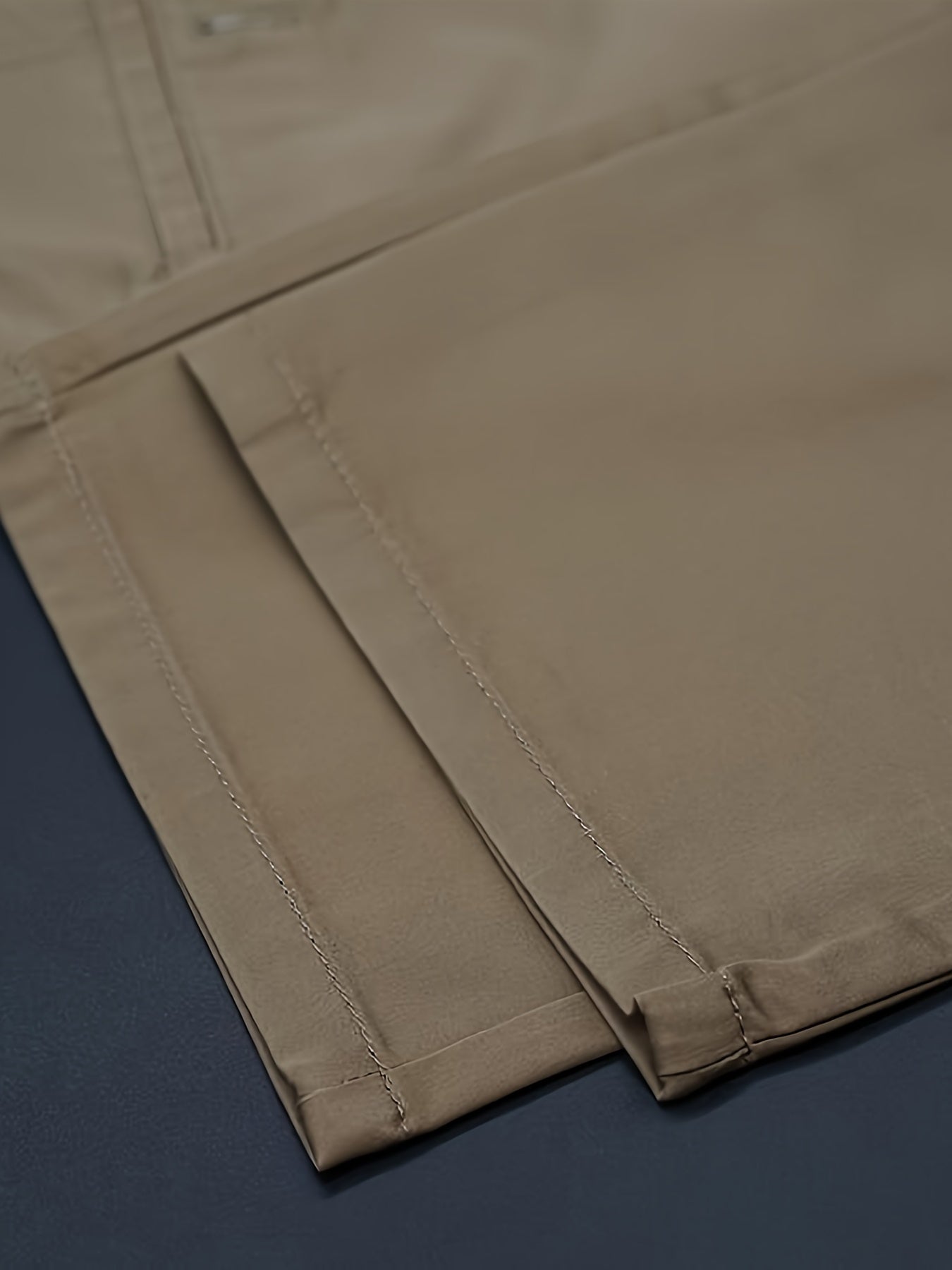 Men's solid pants with pockets, regular fit trousers for outdoor activities in spring and autumn.