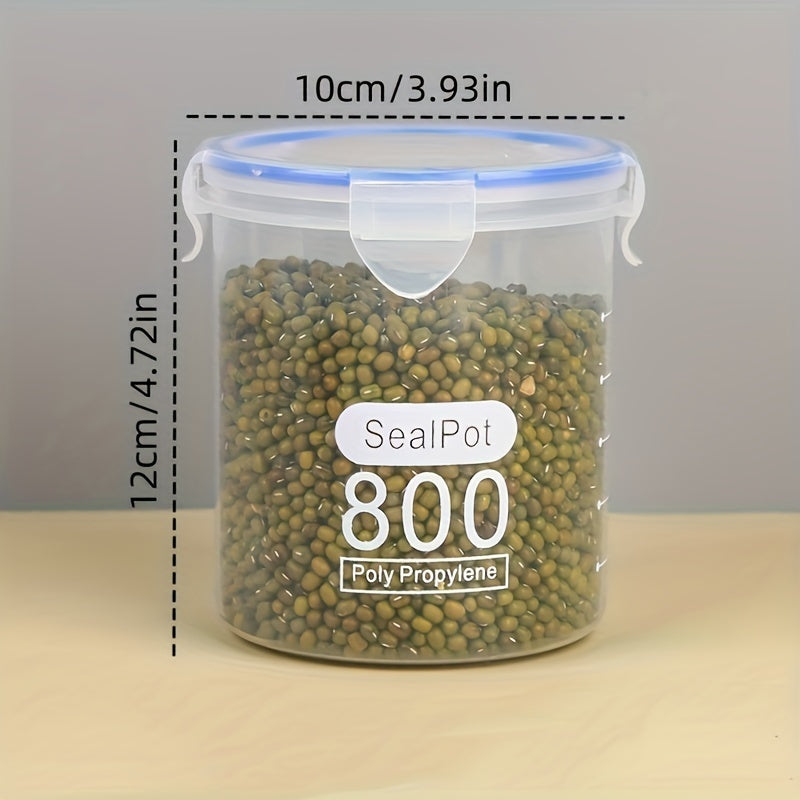 Set of airtight food storage containers made of polycarbonate with sealed jars - reusable and versatile, suitable for freezer storage, BPA-free. These round SealPots are perfect for organizing in your home and kitchen, featuring a leak-proof gull wing