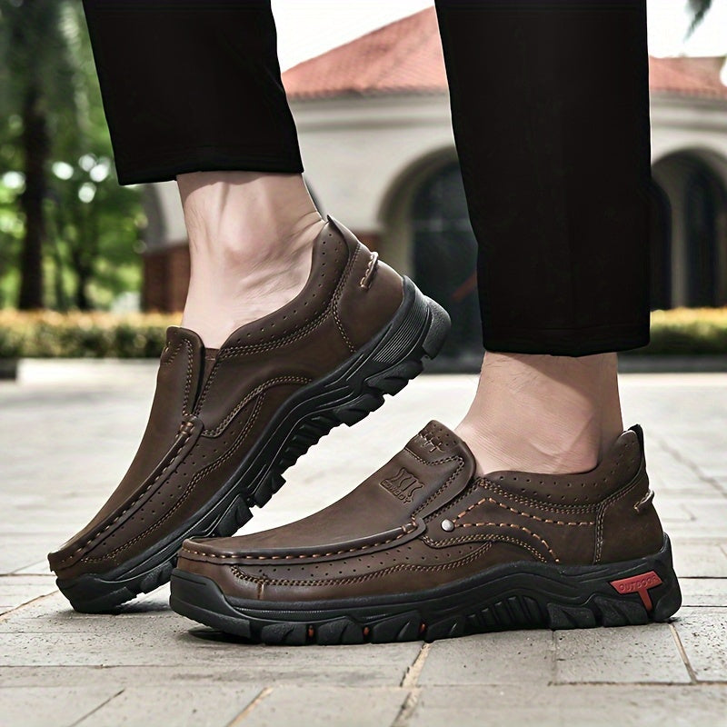 Durable slip-on loafers for daily office wear in spring and autumn.