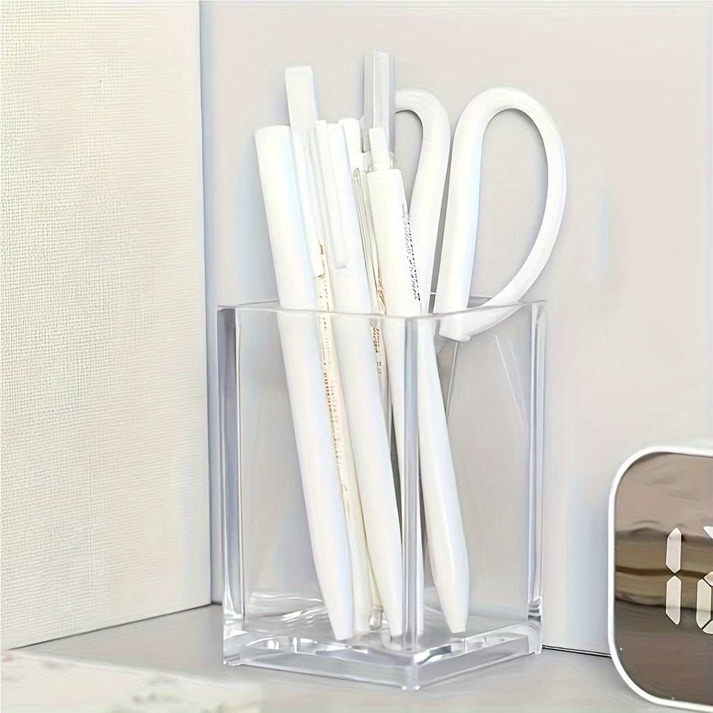 Plastic organizer ideal for makeup products like brushes, eyeliner, lipstick, and eyeshadow - Simple and light to use.