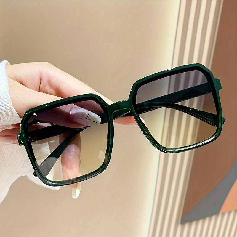 2024 Chic Women's Square Fashion Glasses with Anti-Glare Lenses - Trendy Street Style Accessory