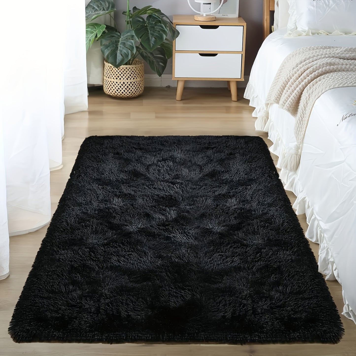 Soft plush drum carpet suitable for home decoration, dormitories, bedrooms, and living rooms; pet-friendly.