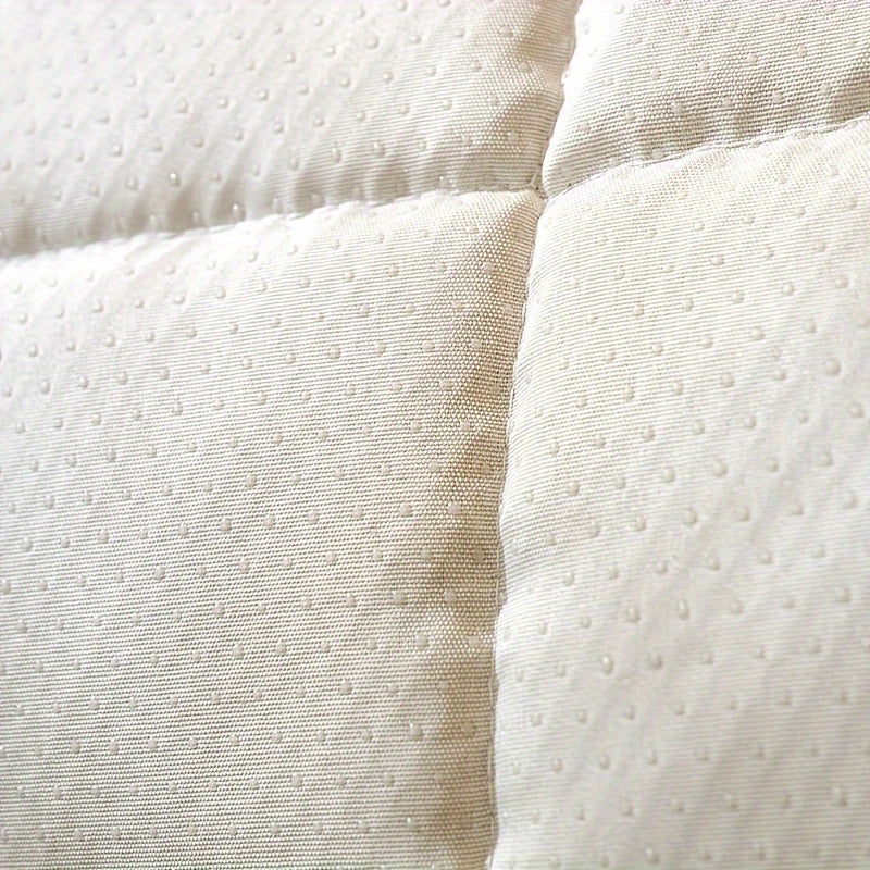 Plush, pet-friendly sofa cover for 1-4 seater sofas. Stain and slip-resistant, machine washable.