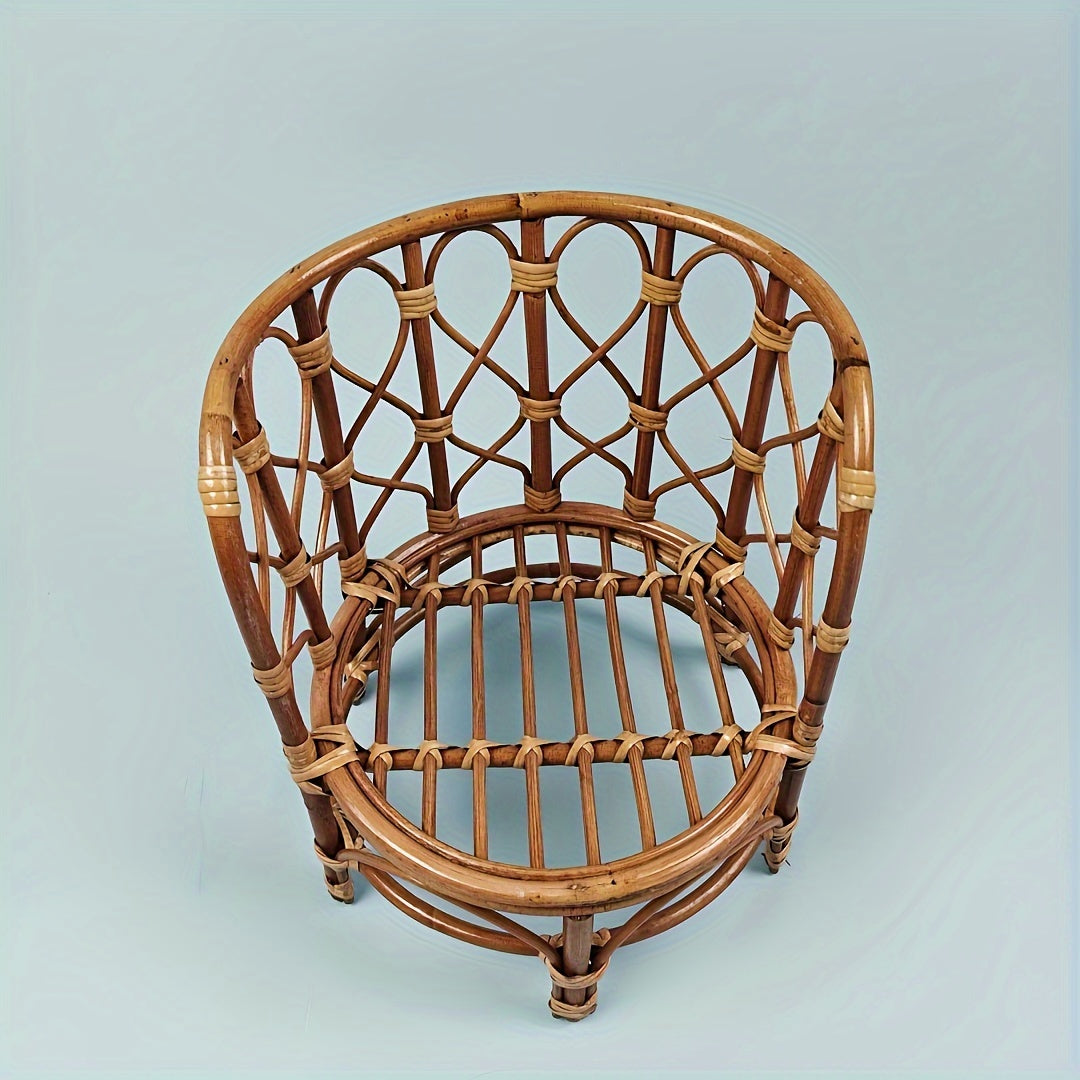 Trendy Rattan Chair & Bamboo Basket Set for Kids' Photoshoots - Ideal for Capturing Sweet Moments of Boys and Girls, Studio Sessions & Cherished Keepsakes