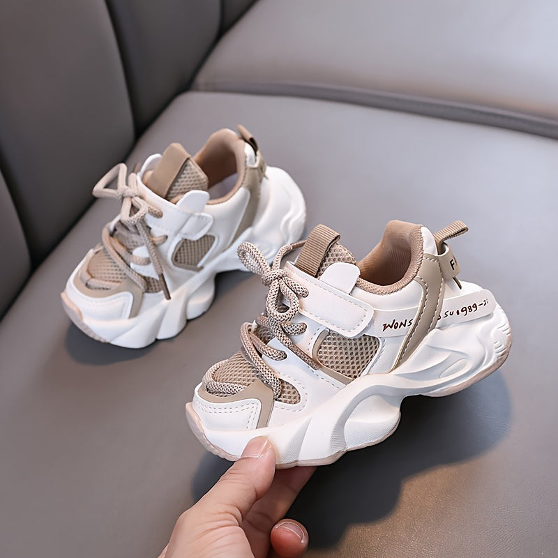 Breathable low top mesh sneakers for baby boys, perfect for walking and running in spring and autumn.