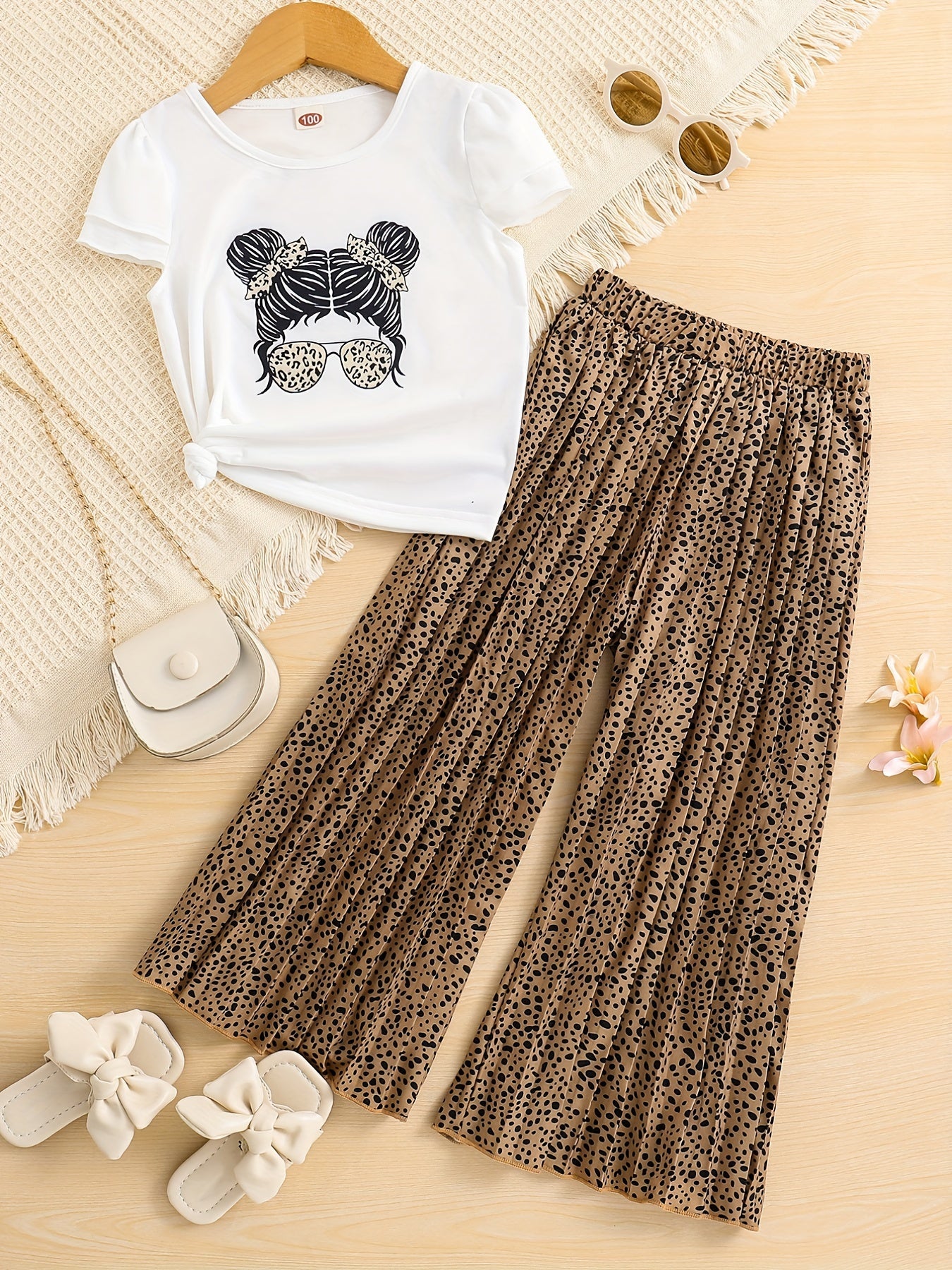 Girls' 2pc set - Cartoon Print T-Shirt & Polka Dot Pants, Casual Summer Outfit. Made of Polyester & Spandex, Regular Fit for Outdoor.