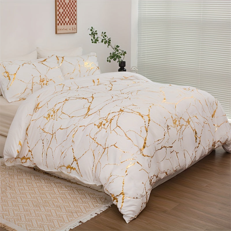 3-piece Duvet Cover Set made of Polyester Bronzing Bedding for a Soft and Comfortable Skin-friendly experience in your Bedroom or Guest Room. Includes 1 Duvet Cover and 2 Pillowcases (Core not included).