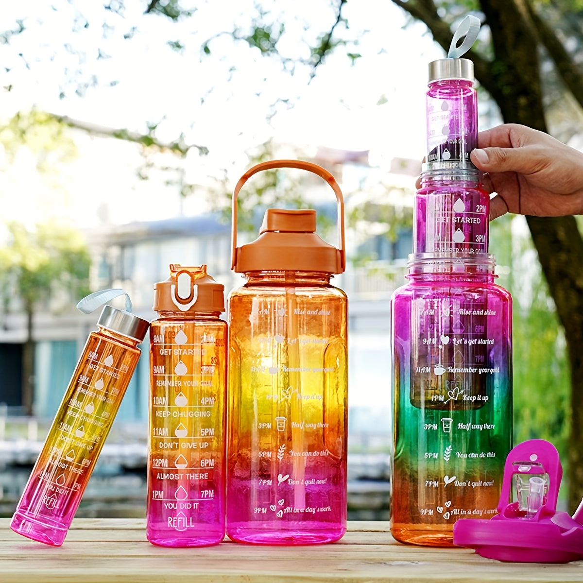 Water bottle set: 3 gradient bottles - 2000ml, leakproof, hand wash only. Ideal for hiking, camping, fitness. PVC-free. Great for holidays.