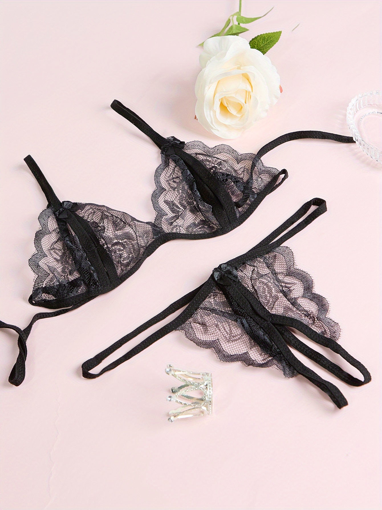 Fée Et Moi V-Neck Lingerie Set with Bra and Crotchless Panties