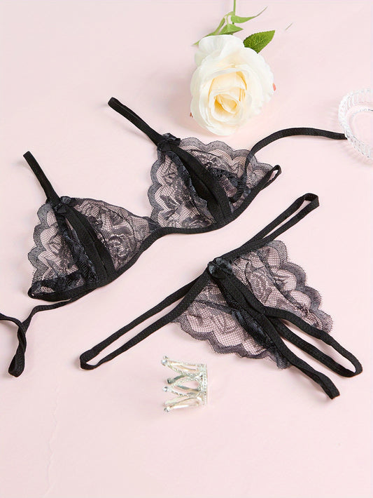 Fée Et Moi V-Neck Lingerie Set with Bra and Crotchless Panties