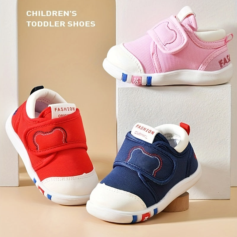 Cozy cartoon children's sports shoes for toddlers aged 1-3 years. Suitable for girls and boys aged 12-36 months, ideal for indoor and outdoor use in spring and autumn. Lightweight and cute