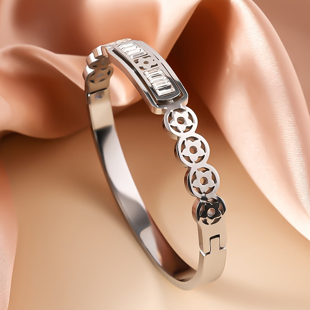 Stylish Stainless Steel Bracelet for Women, featuring a Cute Hollow-Out Design adorned with Rhinestone Accents. Versatile Snap Clasp Bangle perfect for everyday wear or as a gift. Made from durable Ti Alloy with a charming Five-pointed Star Vintage