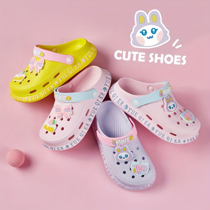 Stylish cartoon sandals for girls, quick-drying clogs for all seasons.