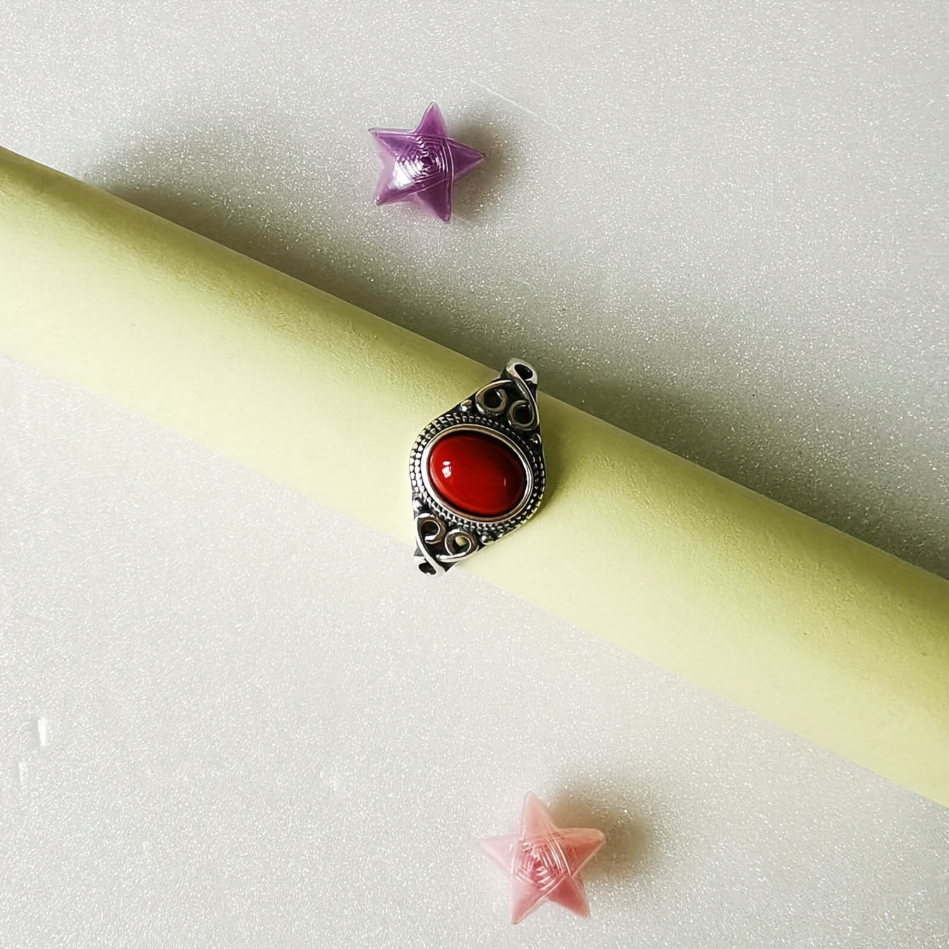 A stylish women's ring with a retro ethnic design, featuring a 925 Silvery inlay and a synthetic red coral stone. Ideal for both everyday wear and special occasions, making it a great gift for Christmas or Valentine's Day.