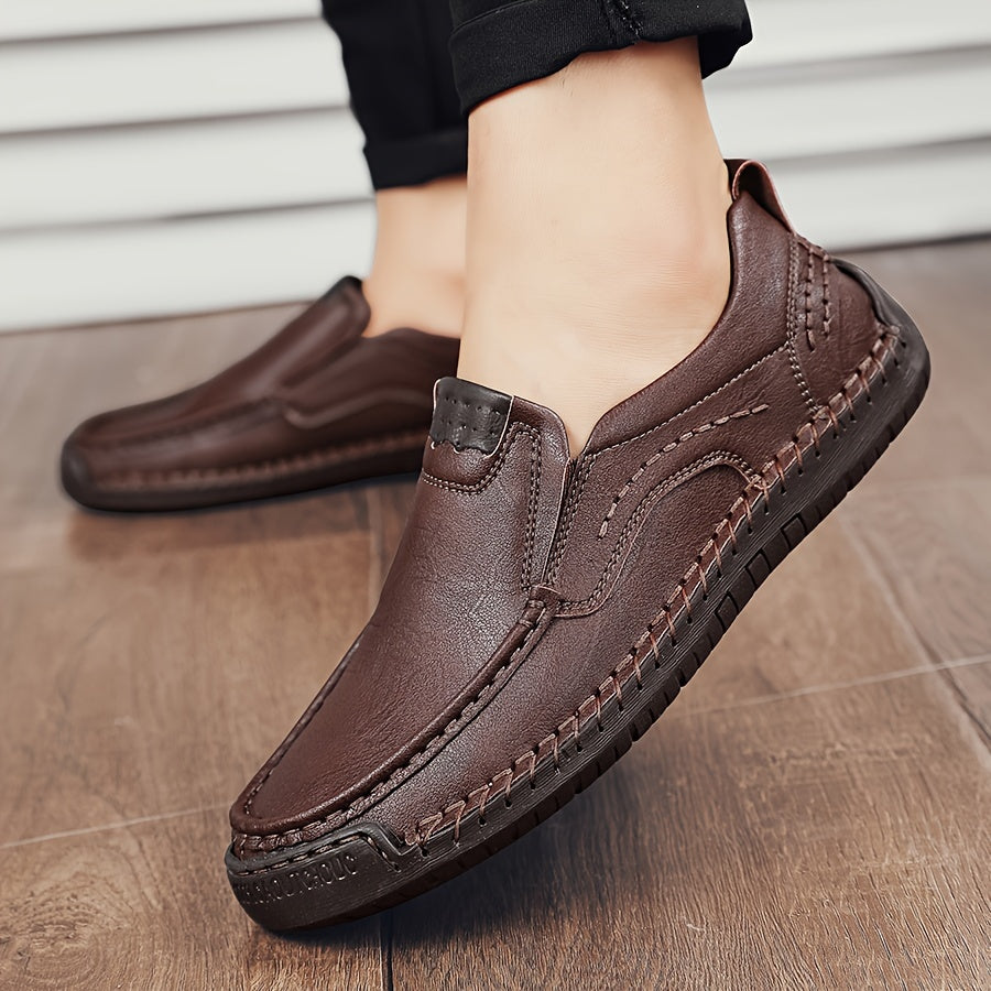 Men's breathable stitching loafers for outdoor walking and driving, suitable for spring, summer, and autumn wear.