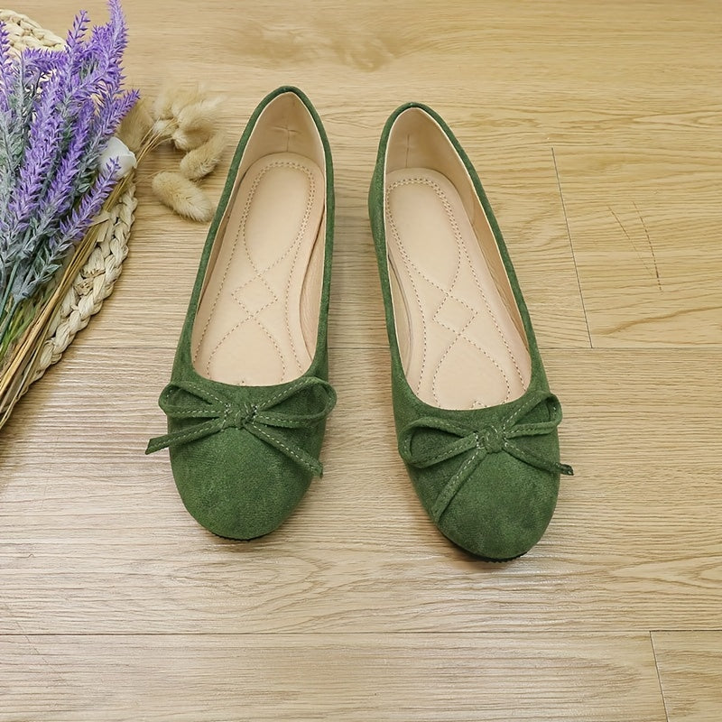 Stylish ballet flats for women with bowknot detail and soft sole, suitable for all seasons.