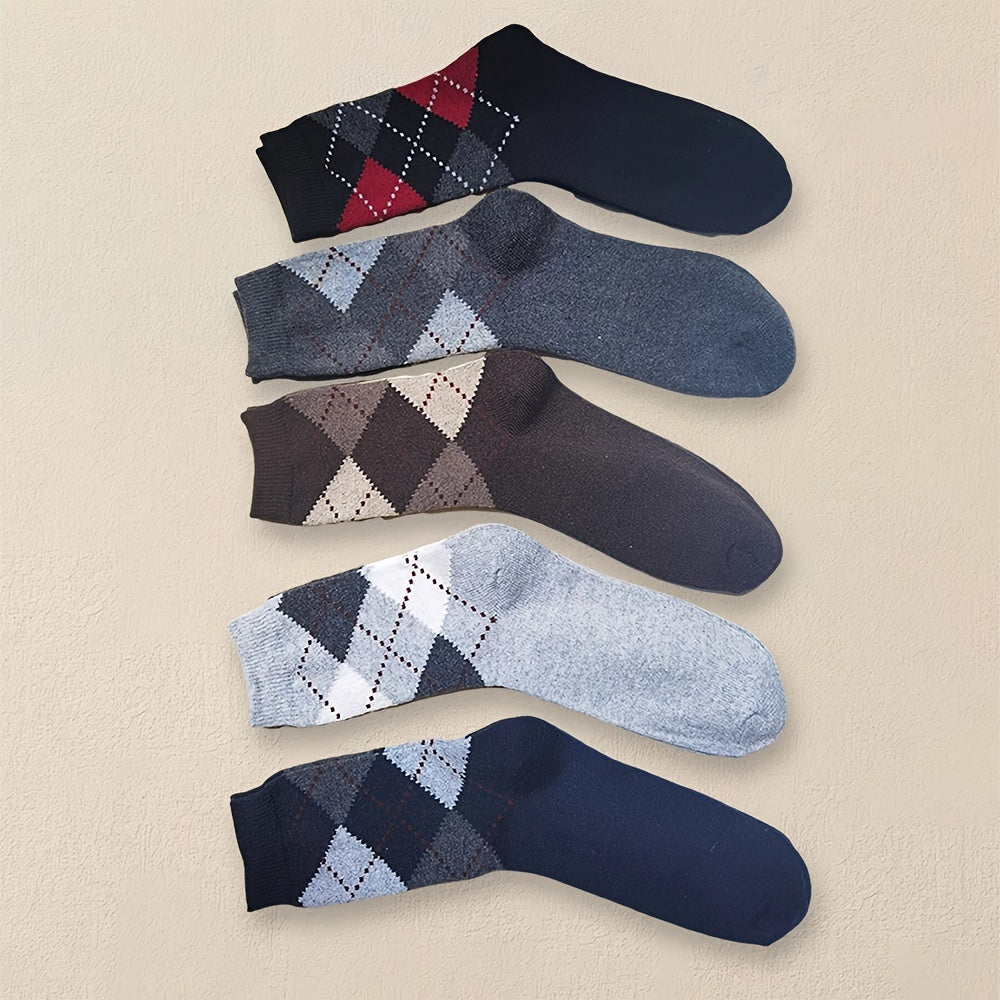 5 pairs of men's geometric pattern crew socks, perfect for all seasons and outdoor activities.