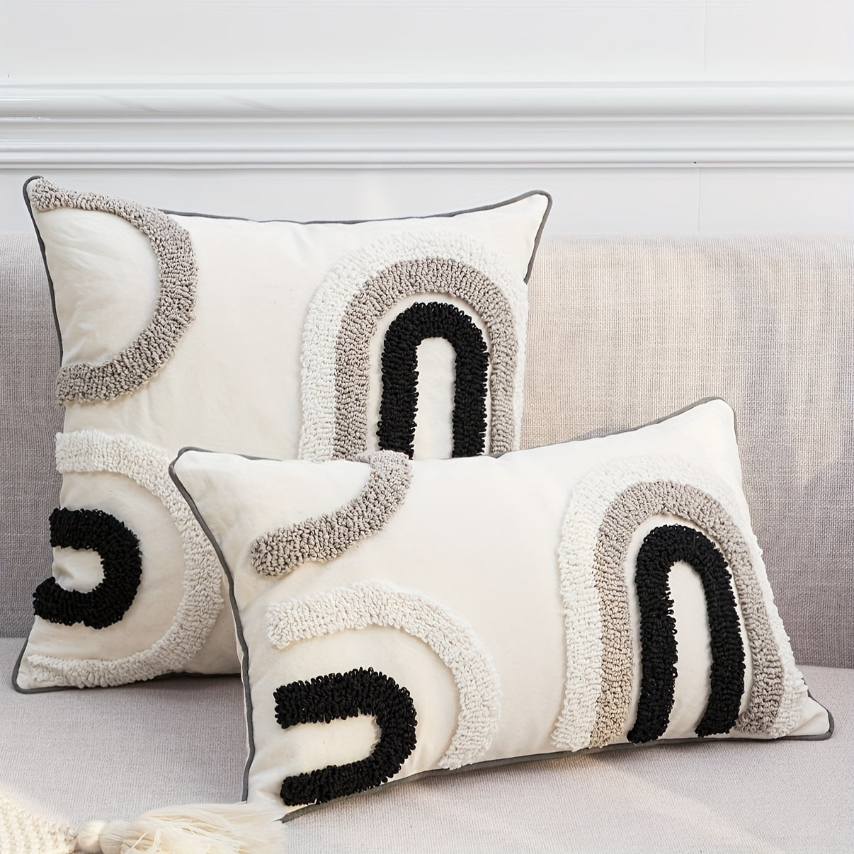 Striped U-shaped pillowcase with Nordic bohemian style, crafted with velvet hemming for bedroom and living room sofa cushions.