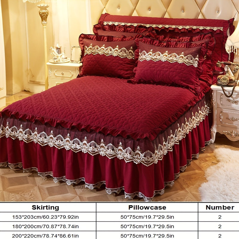 3-piece set of solid color quilted sandwich love quilt with high-rise lace bed skirt. Includes 1 bed skirt and 2 pillowcases. Multi-layer lace embellishment, fashionable and beautiful.