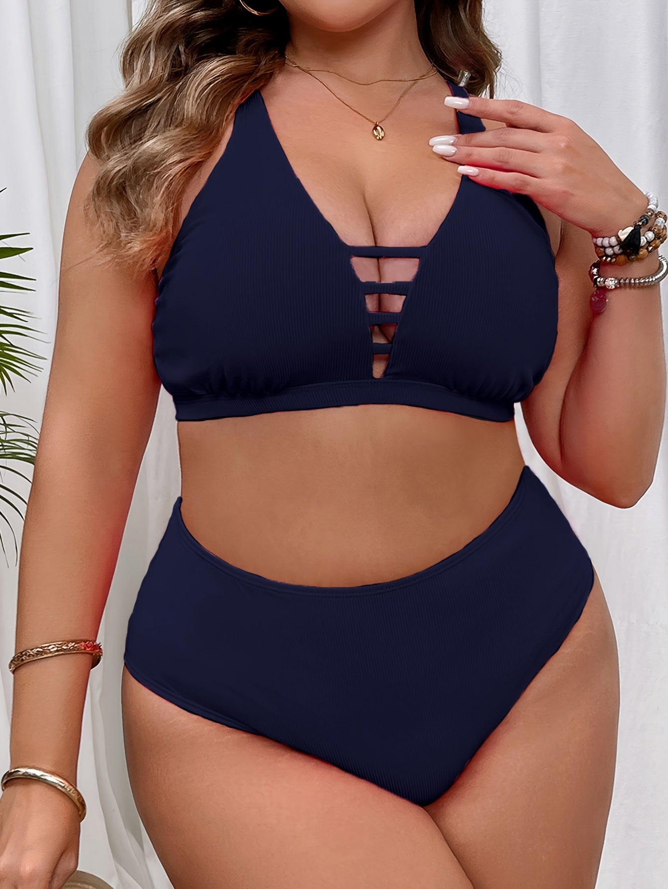 Stylish backless high waist 2 piece set bikini swimsuits in magenta for plus size women.