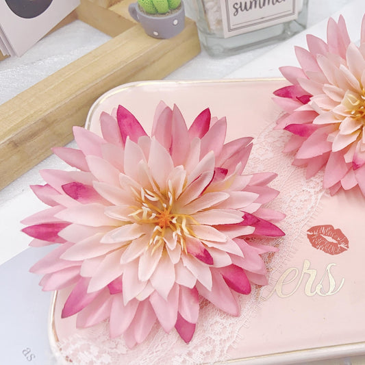 20 Crab Claw Chrysanthemum simulation flowers, 7.5cm diameter, perfect for DIY crafts and decorations for Valentine's Day, weddings, birthdays, and floral art.